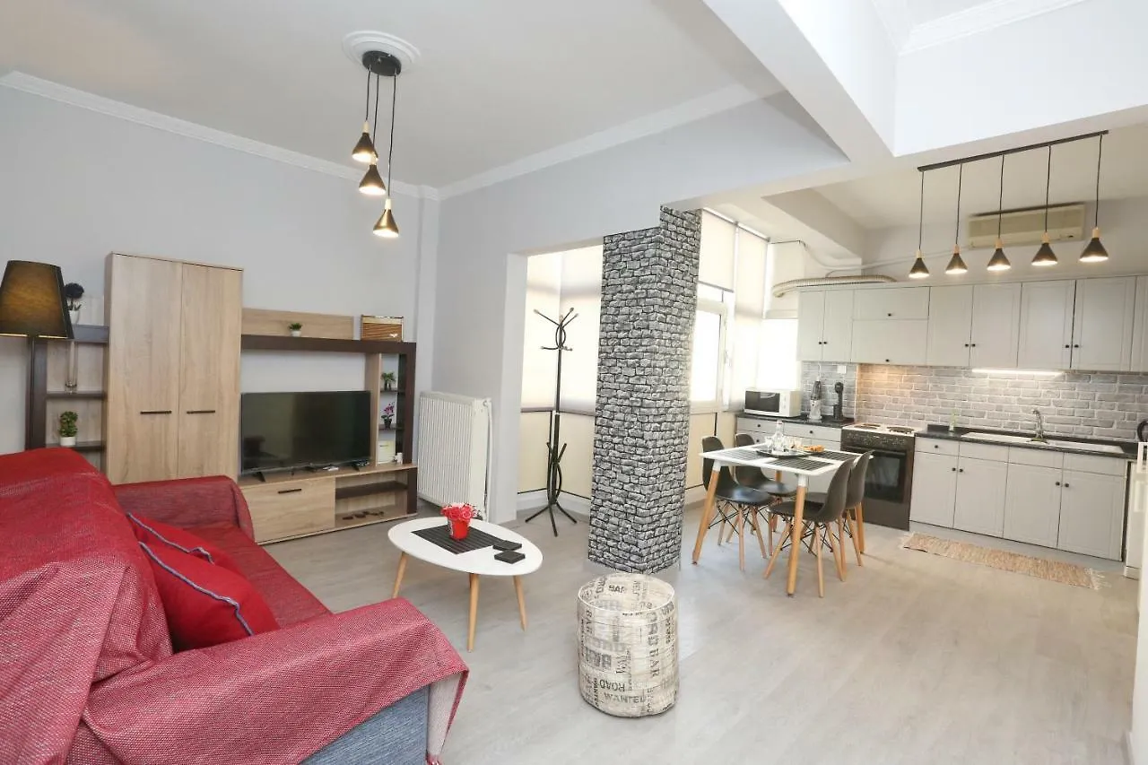 Oli'S Luxury Apartment Salonic