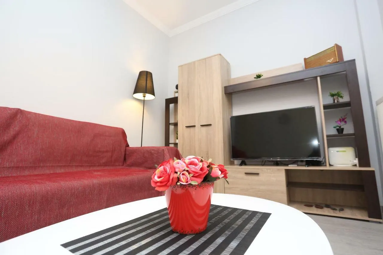 Oli'S Luxury Apartment Salonic